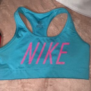 NIKE sports bra !!🤍